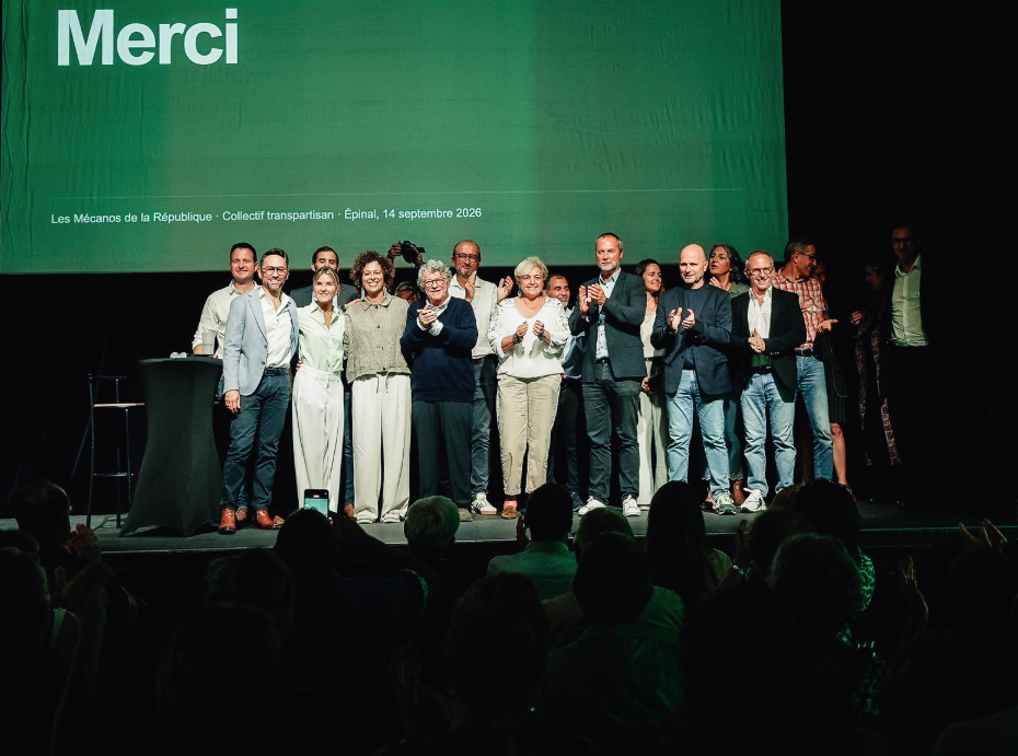 Photo de groupe lors de la première rencontre des Mécanos à Épinal
